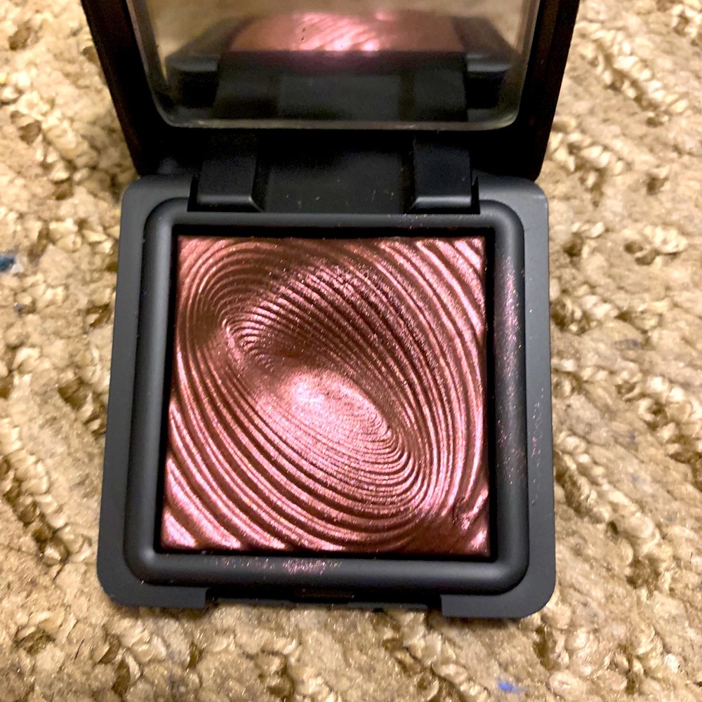 Kiko Milano Watershadow #204 Purple